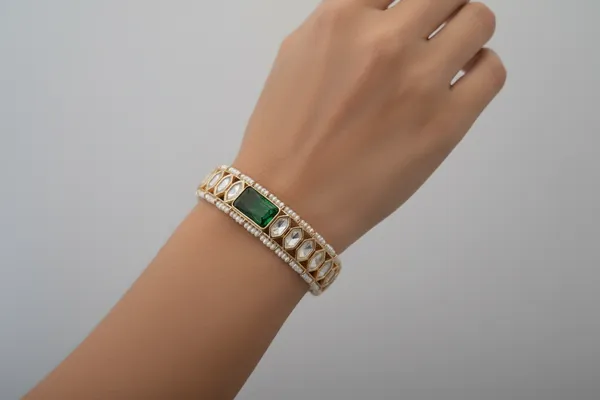 Emerald_Kundan_Bracelet_Default_Title