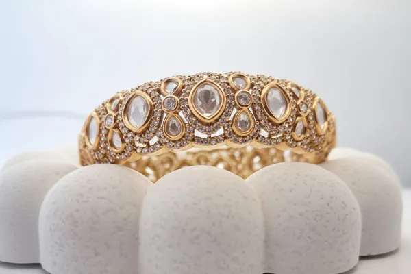 Polki_Shambhavi_Moissanite_Kada