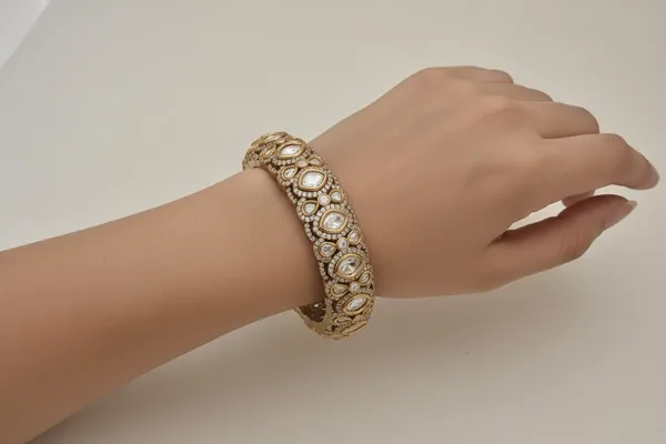 Polki_Shambhavi_Moissanite_Kada