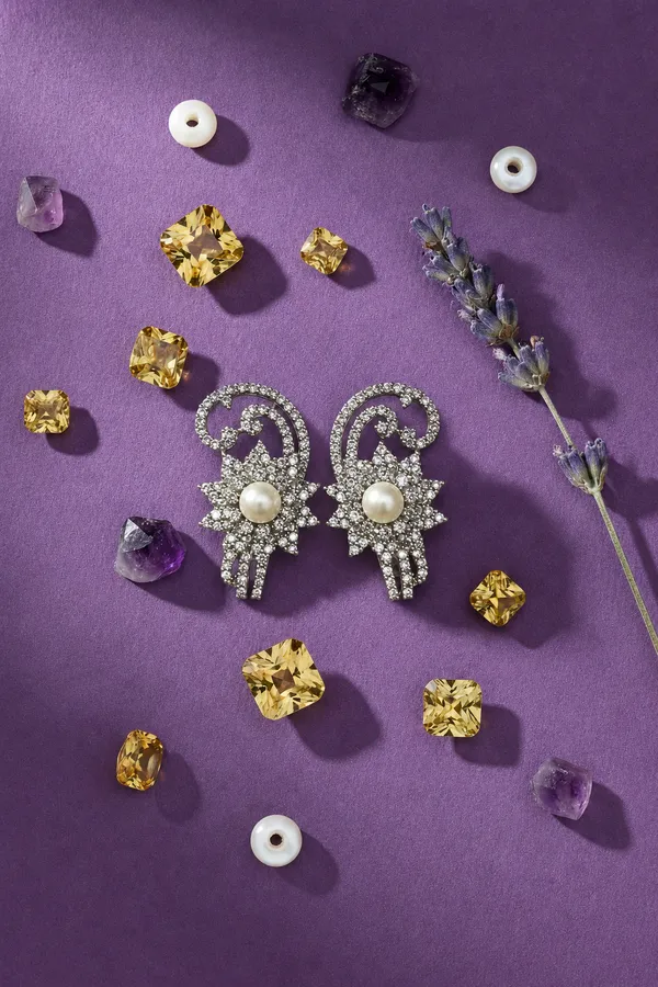 Celeste_Pearl_Swirl_Earrings_Default_Title