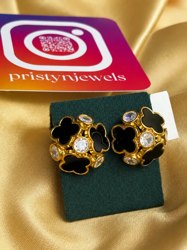 Noir_Clover_Statement_Stud_Earrings_Default_Title