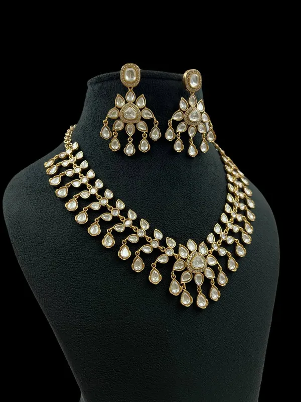 Kundan_Statement_Necklace_Set_Default_Title