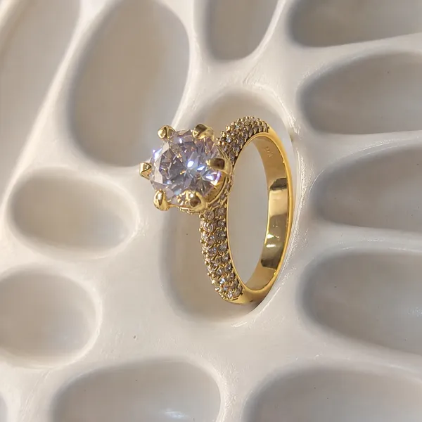 The_Sol_Ne_Gold_Solitaire_Ring_Default_Title