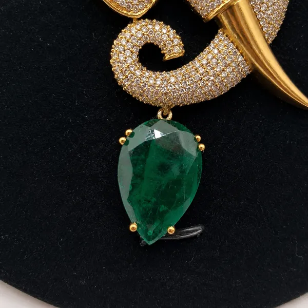 Maharaja_Elephant_Statement_Brooch_With_Green_Stone_Drop_Default_Title