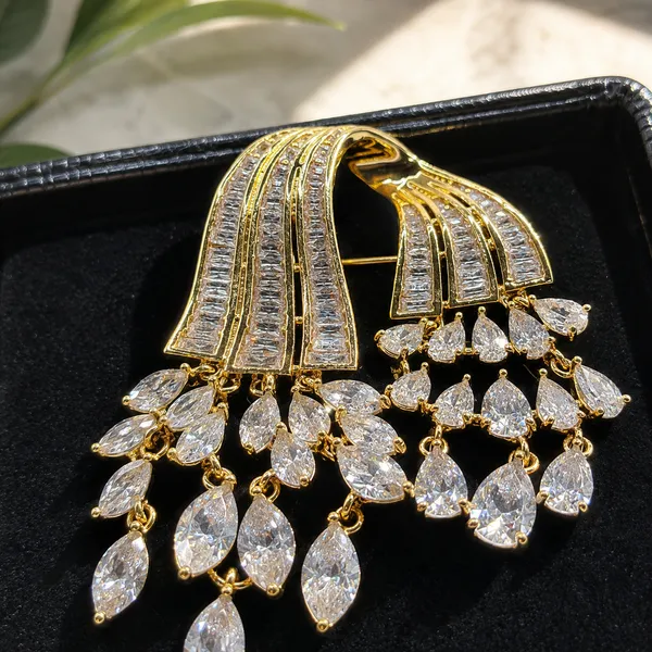 Cascade_Cz_Statement_Brooch_Default_Title