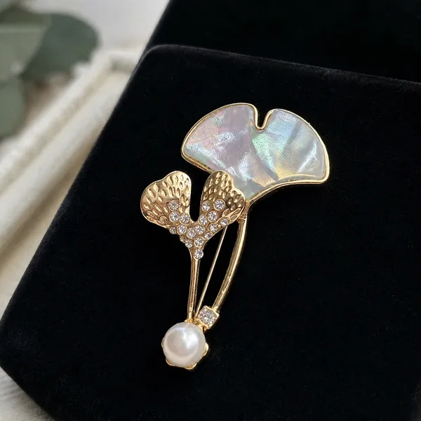 Iridescent_Pearl_Ginkgo_Statement_Brooch_Default_Title