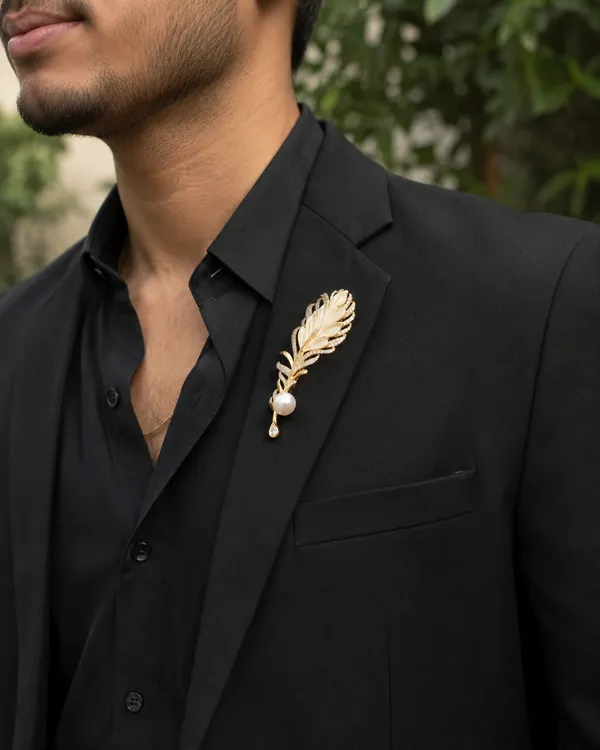 Aurelia_Pearl_Feather_Statement_Brooch_Default_Title