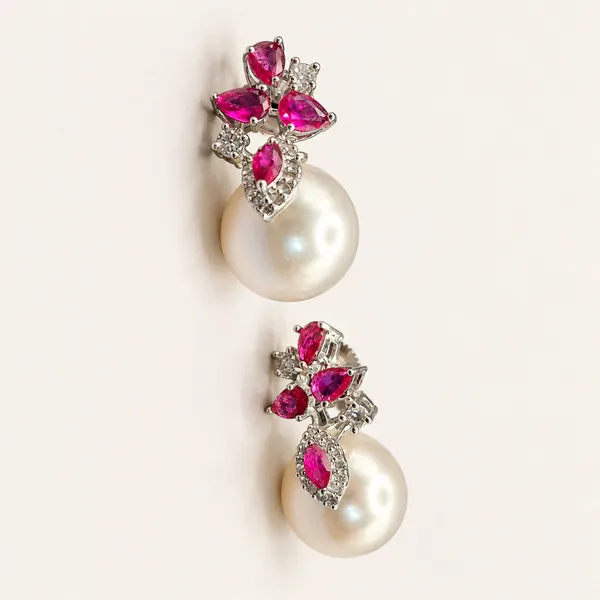 Fuchsia_floral_earrings_with_white_pearl_drops_|_Fuchsia_/_white_/_clear_/_gold_tone