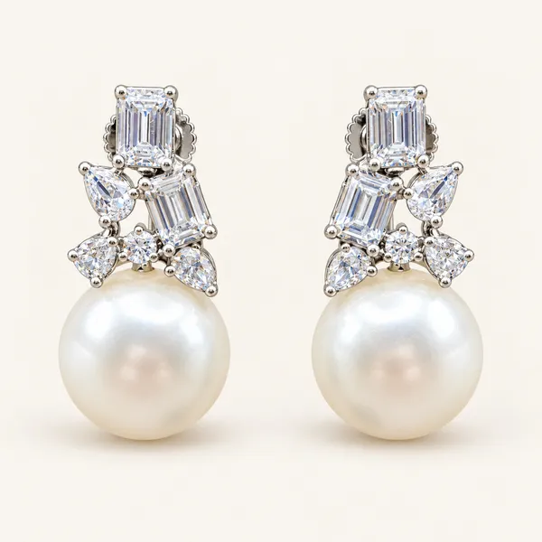 Baguette_and_leaf_cluster_earrings_with_white_pearl_drops_|_Clear_/_white_/_silver_tone