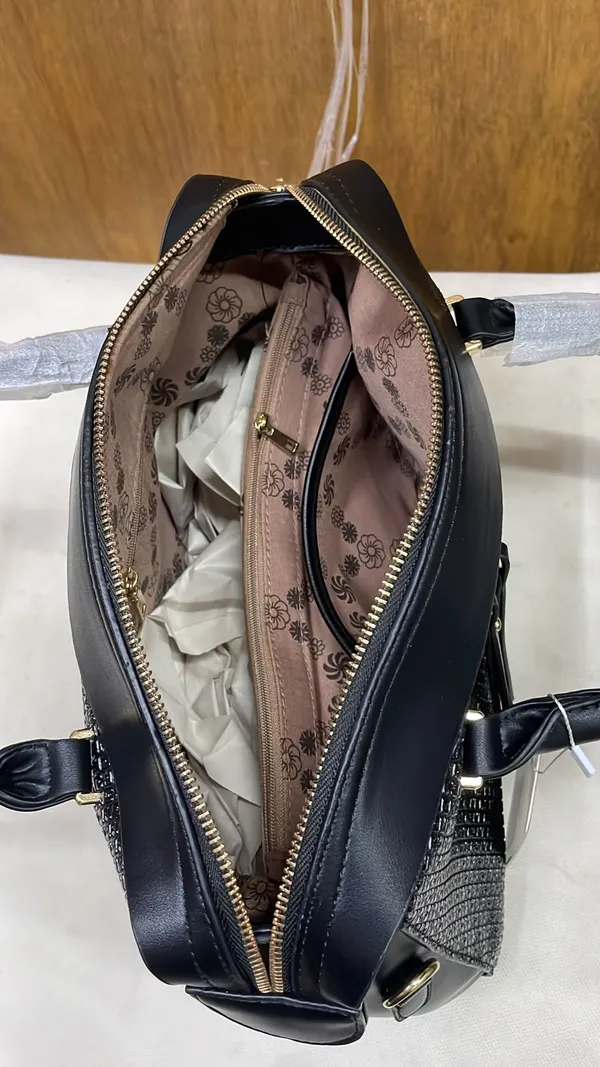 Black_Pu_Leather_Textured_Tote_Bag_For_Women