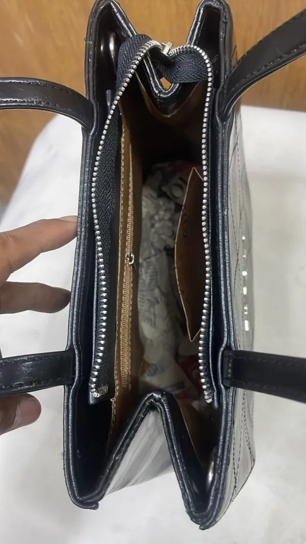 Black_Pu_Leather_Structured_Tote_Bag_For_Women
