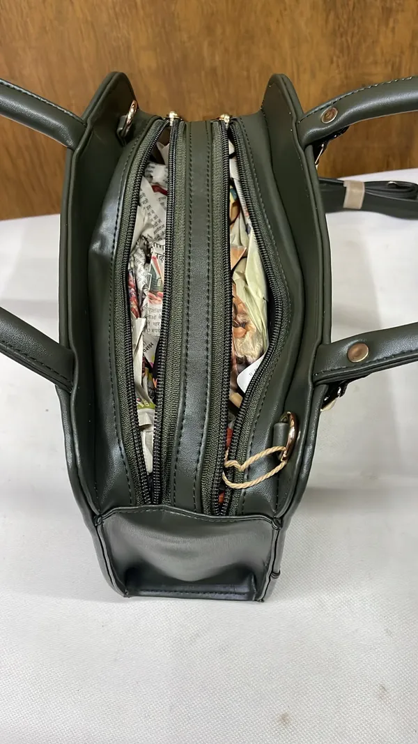 Black_Pu_Leather_Structured_Handbag_For_Women
