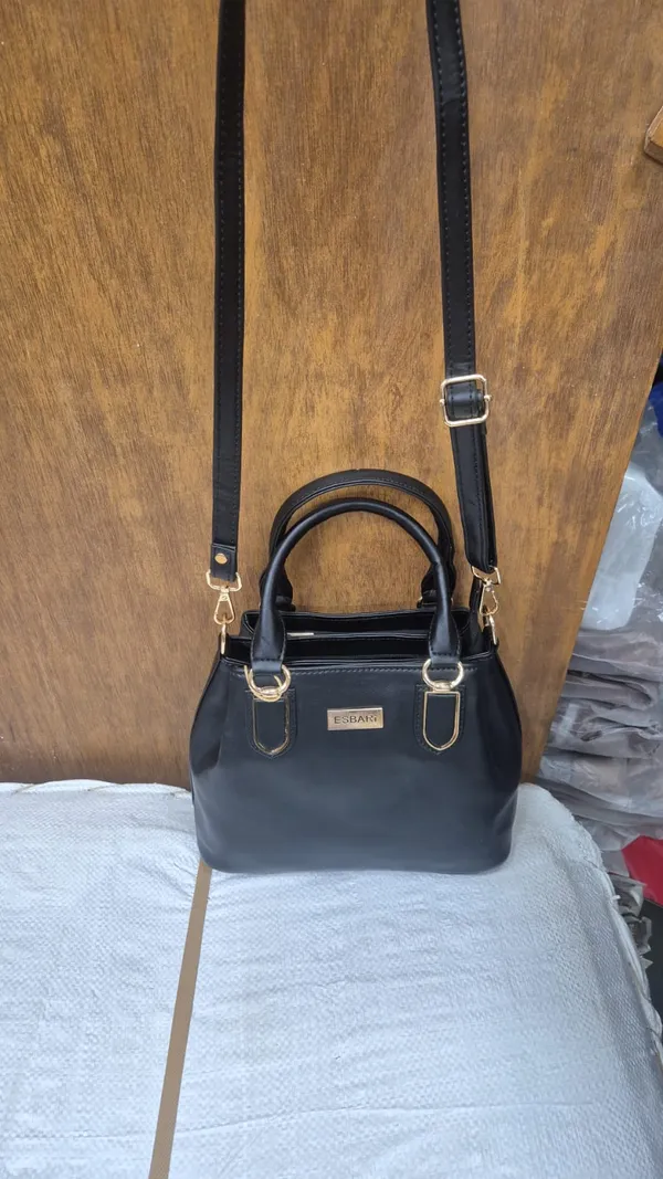 Black_Pu_Leather_Structured_Handbag_For_Women