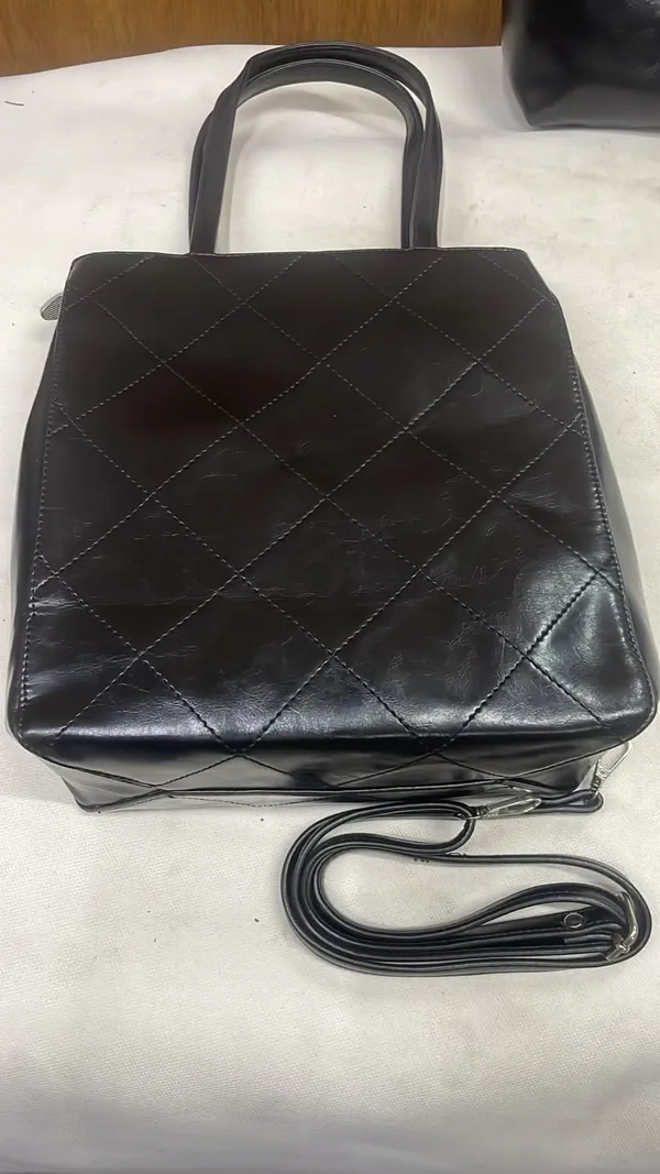 Black_Pu_Leather_Structured_Tote_Bag_For_Women