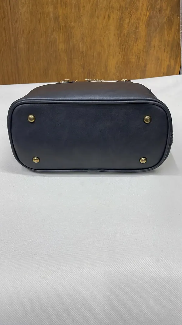 Black_Pu_Leather_Tote_Bag_For_Women