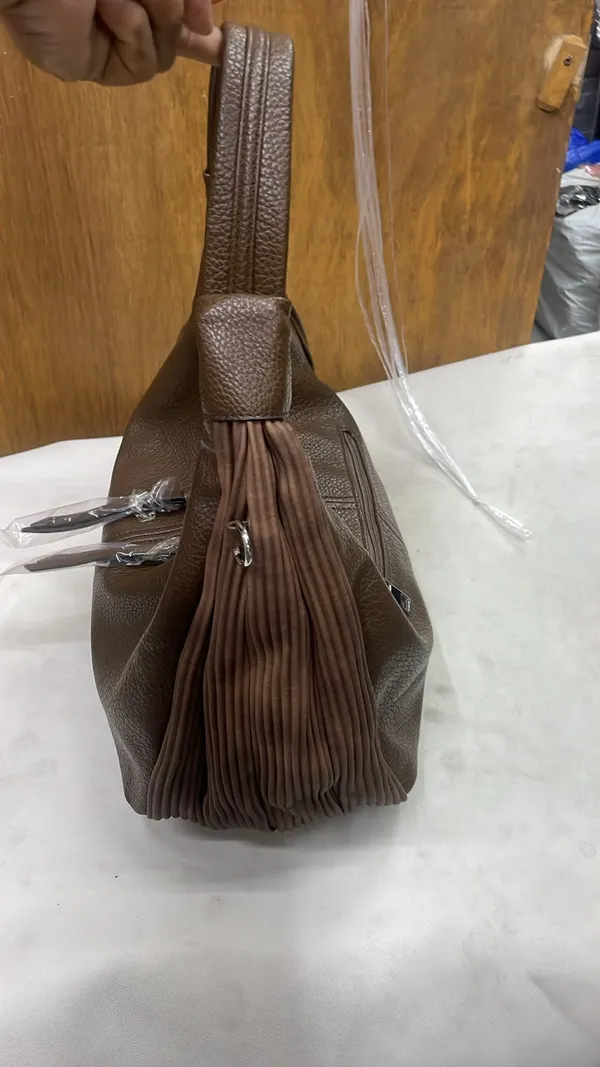 Brown_Pu_Leather_Pleated_Shoulder_Bag_For_Women