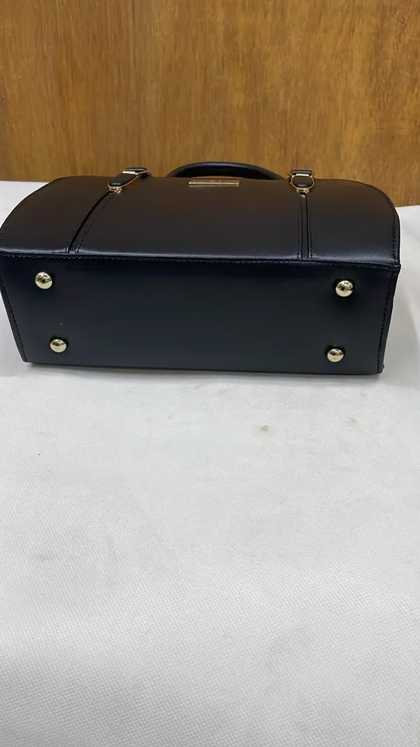 Black_Pu_Leather_Structured_Handbag_For_Women