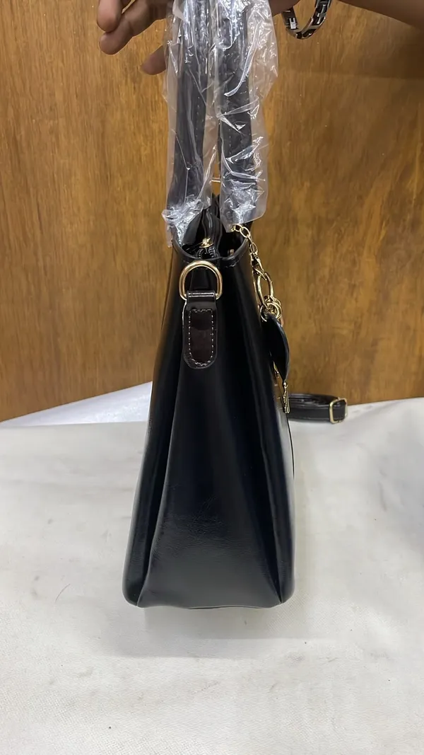 Black_Pu_Leather_Structured_Handbag_For_Women