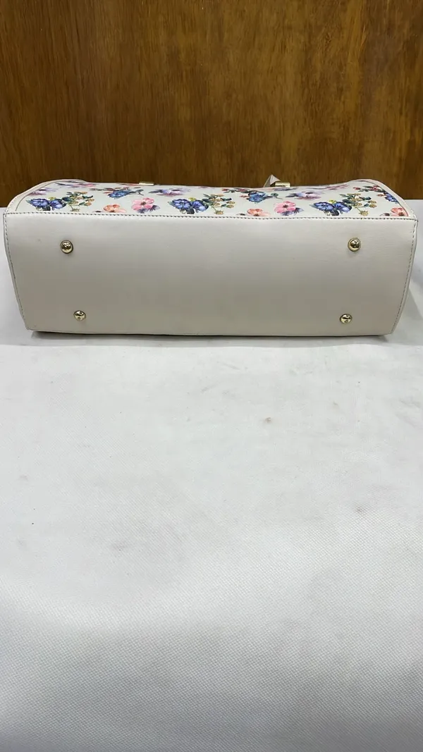 White_Pu_Leather_Floral_Print_Handbag_For_Women