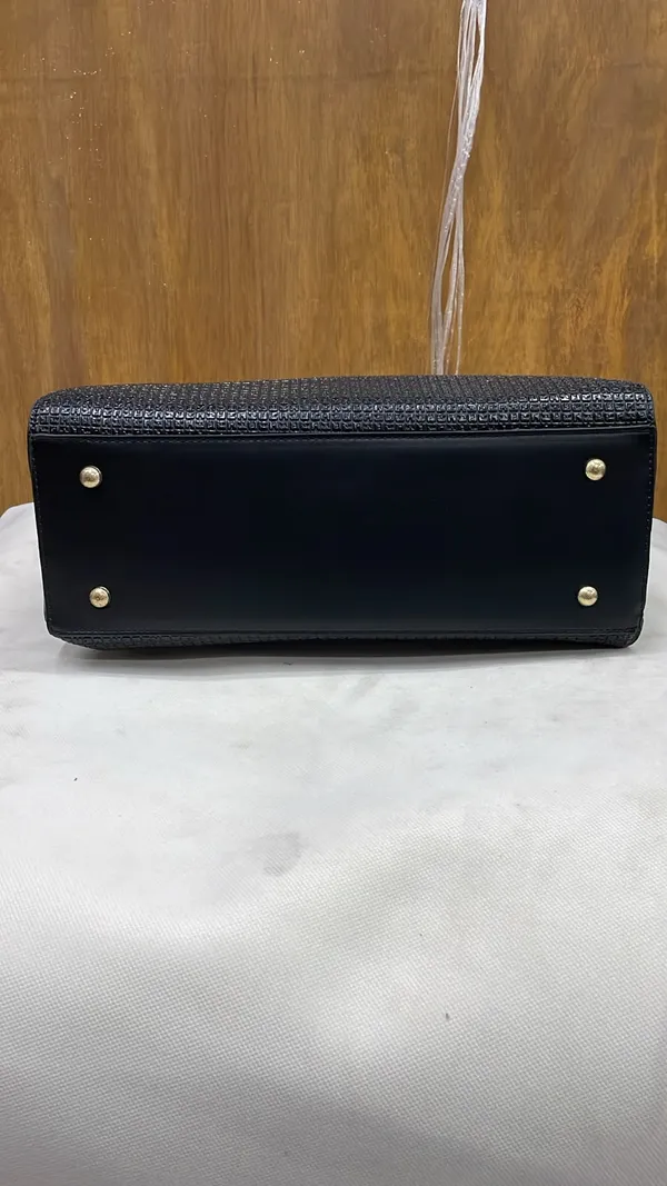 Black_Pu_Leather_Textured_Tote_Bag_For_Women
