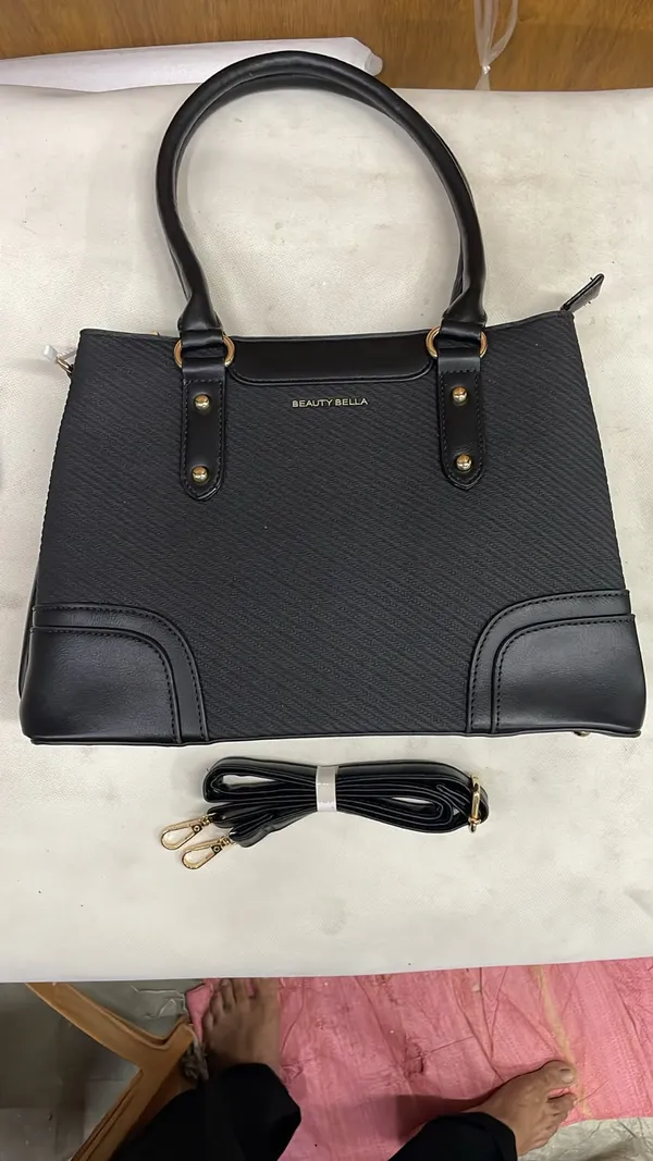 Black_Pu_Leather_Textured_Structured_Handbag_For_Women
