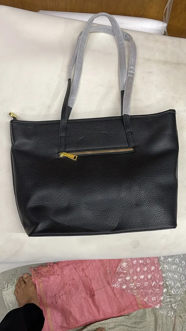 Black_Pu_Leather_Textured_Tote_Bag_For_Women