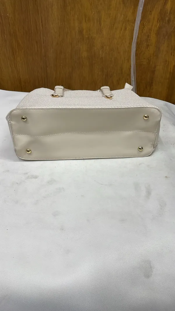 White_Pu_Leather_Tote_Bag_For_Women