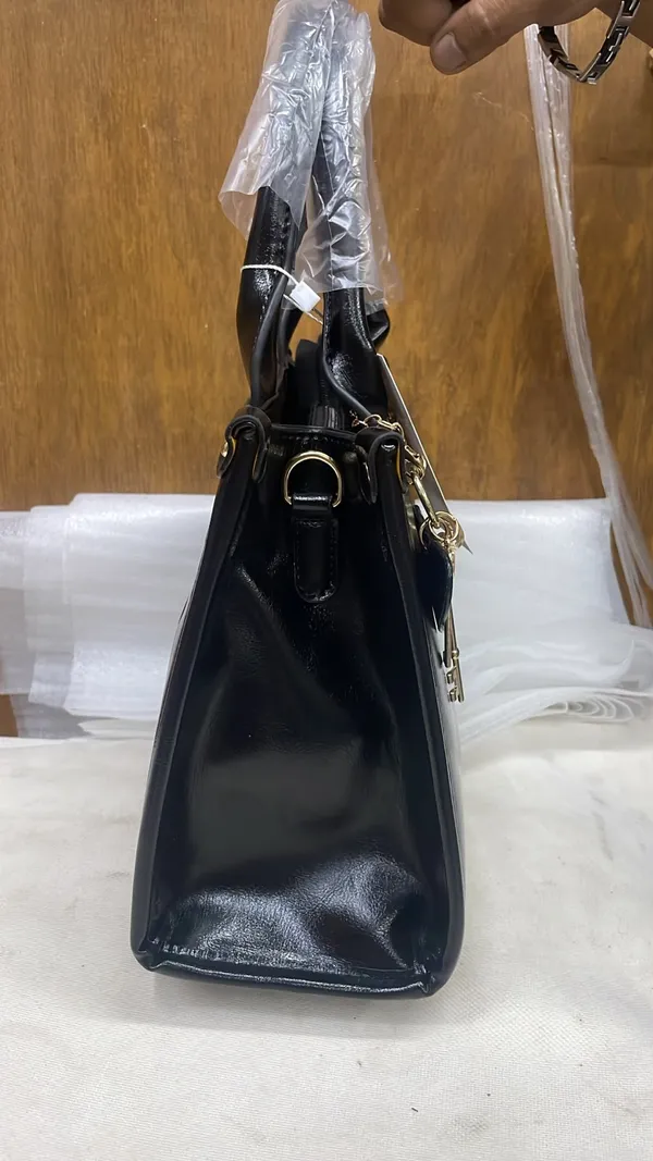 Black_Pu_Leather_Structured_Handbag_For_Women