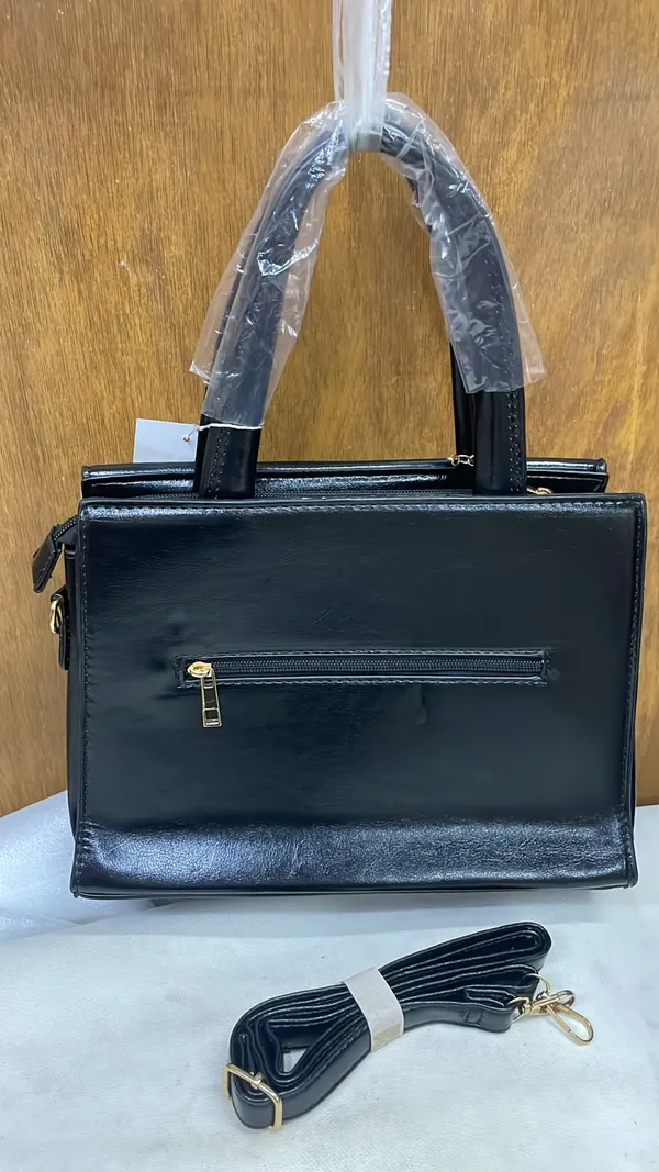 Black_Pu_Leather_Structured_Handbag_For_Women