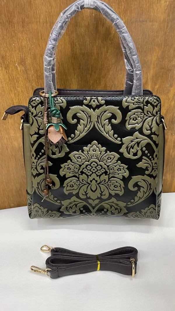 Black_Pu_Leather_Structured_Handbag_For_Women
