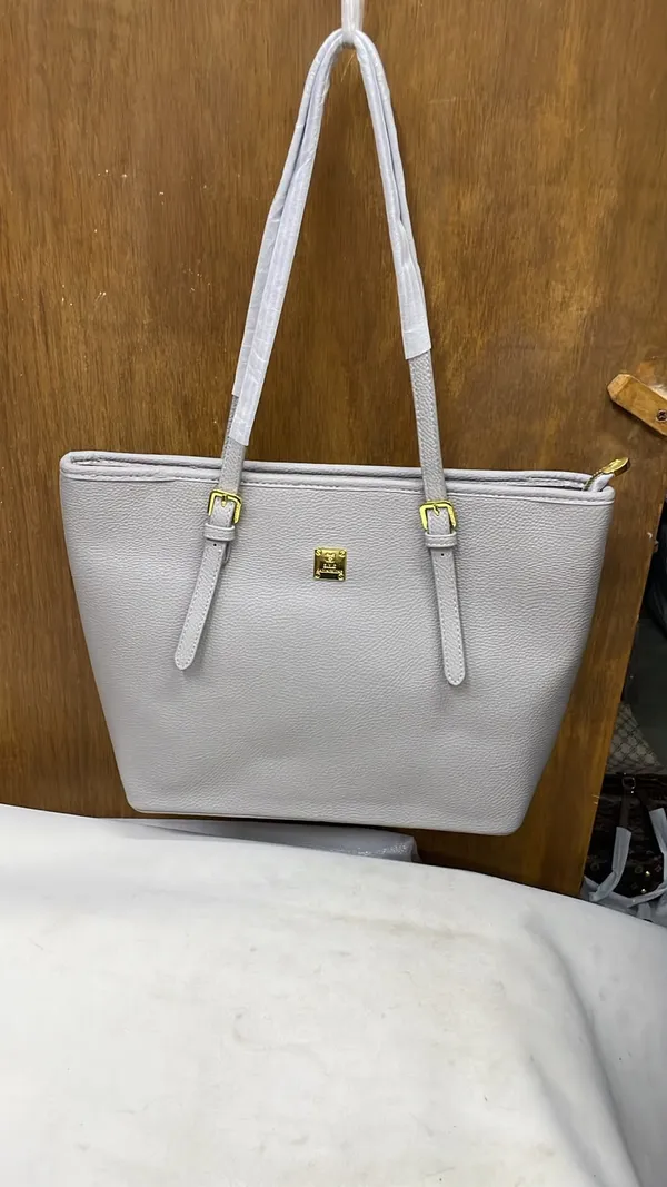 Grey_Pu_Leather_Textured_Tote_Bag_For_Women