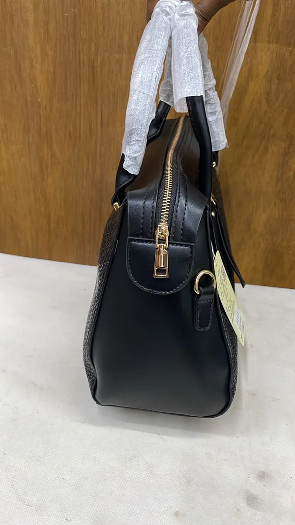Black_Pu_Leather_Textured_Tote_Bag_For_Women
