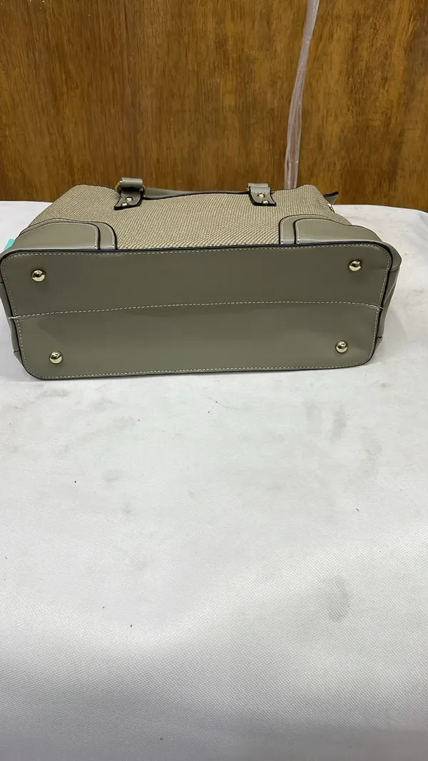 Grey_Pu_Leather_Structured_Tote_Bag_For_Women