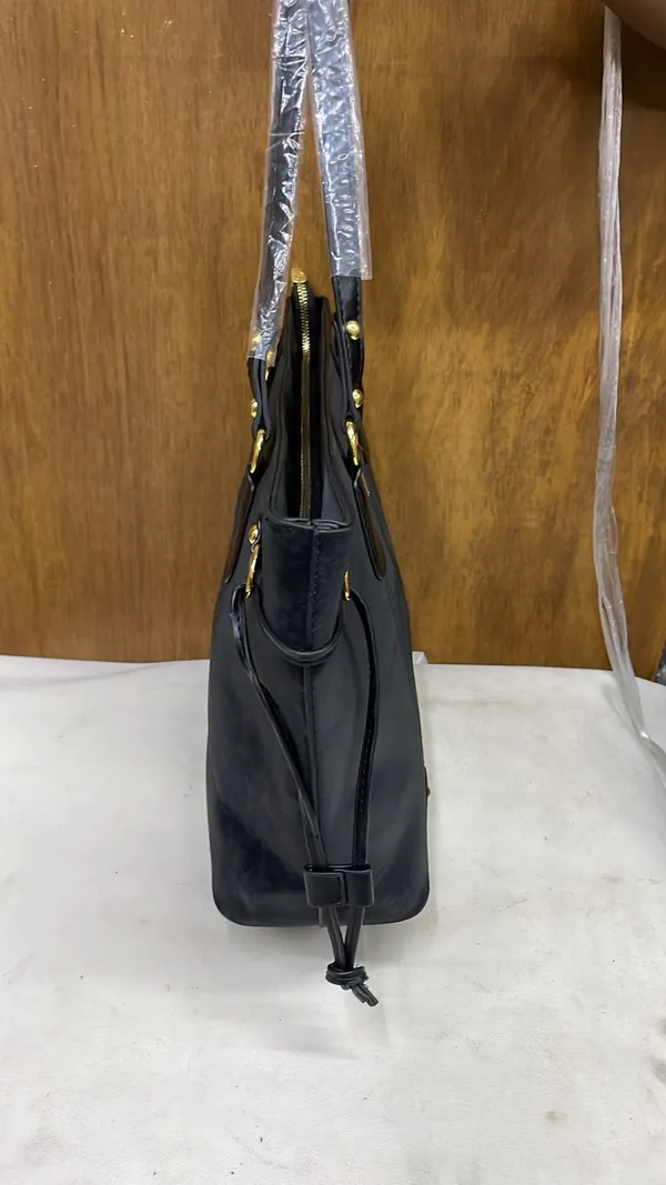 Black_Pu_Leather_Tote_Bag_For_Women