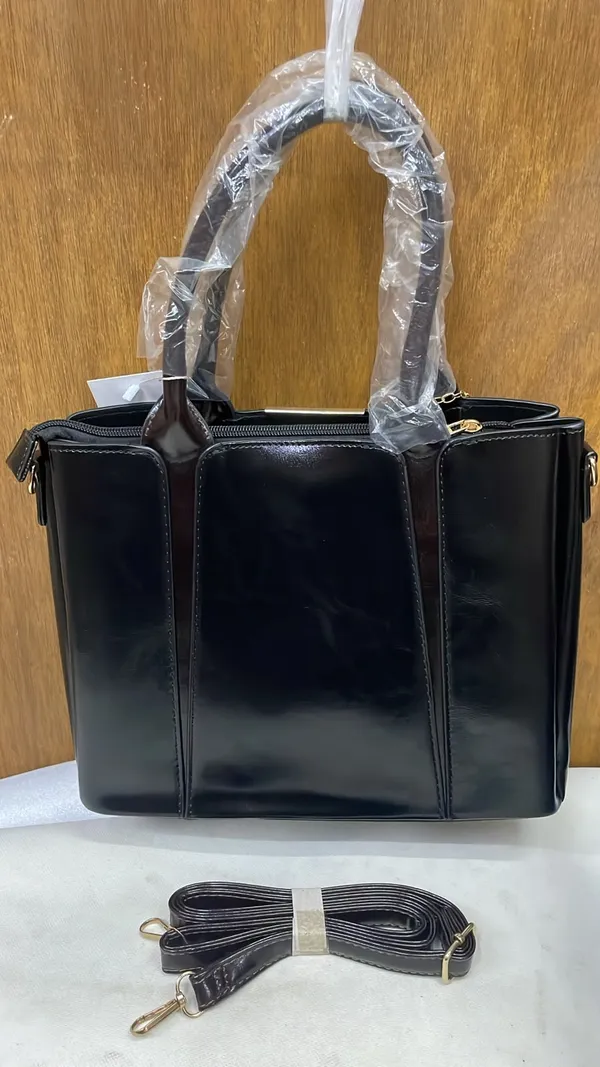 Black_Pu_Leather_Structured_Handbag_For_Women