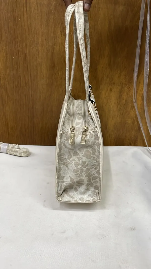 White_Pu_Leather_Tote_Bag_For_Women