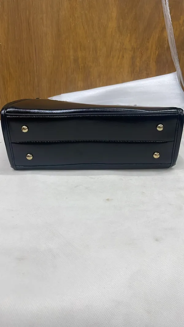 Black_Pu_Leather_Structured_Handbag_For_Women