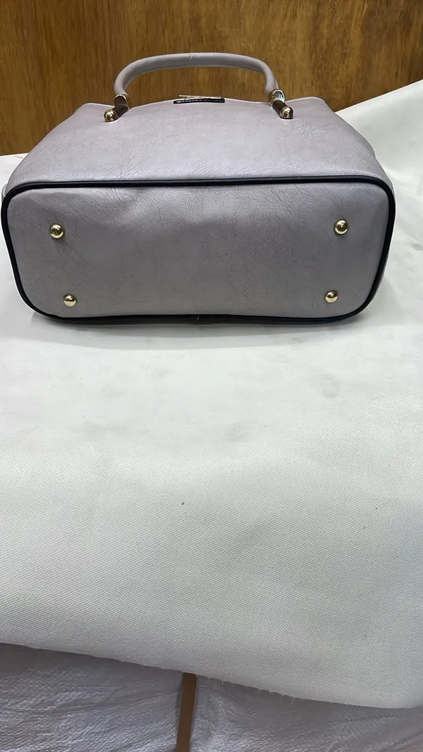 Grey_Pu_Leather_Textured_Tote_Bag_For_Women
