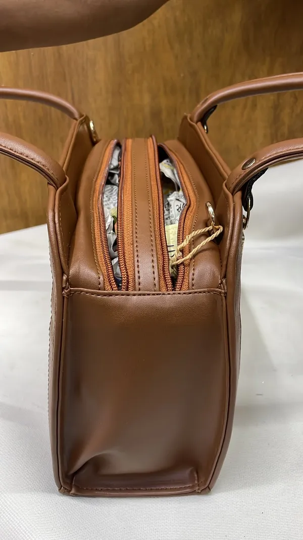 Brown_Pu_Leather_Textured_Structured_Handbag_For_Women