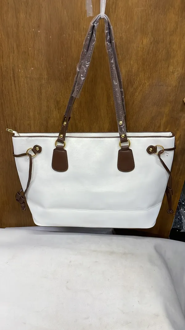 White_Pu_Leather_Tote_Bag_For_Women
