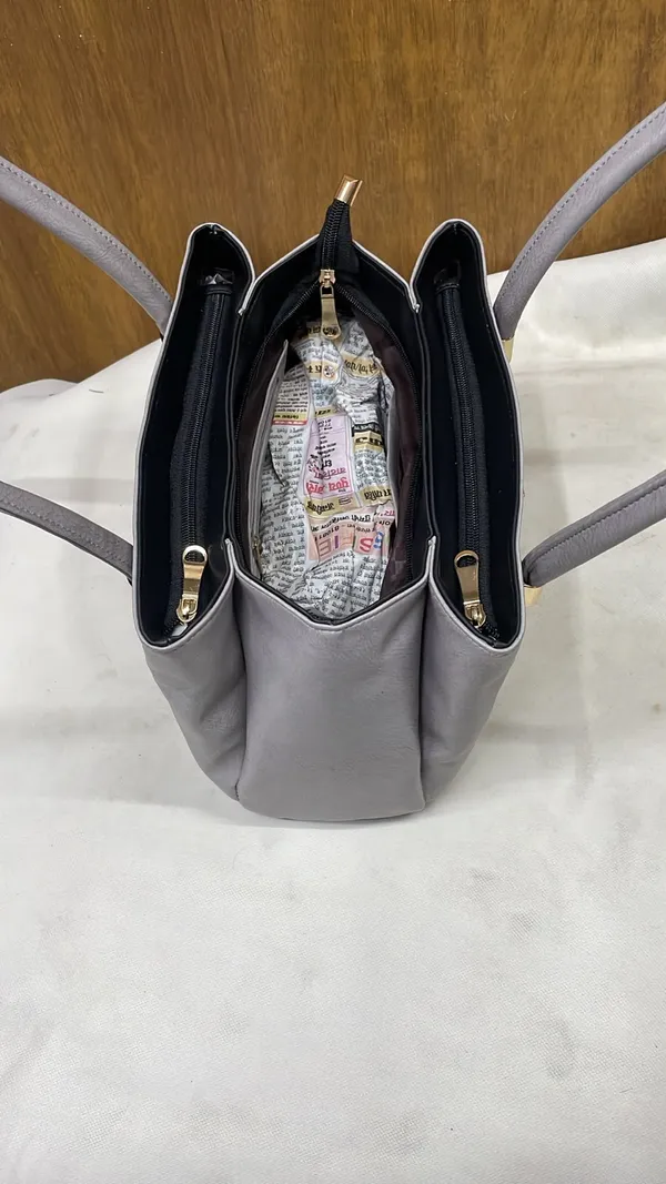 Grey_Pu_Leather_Textured_Tote_Bag_For_Women