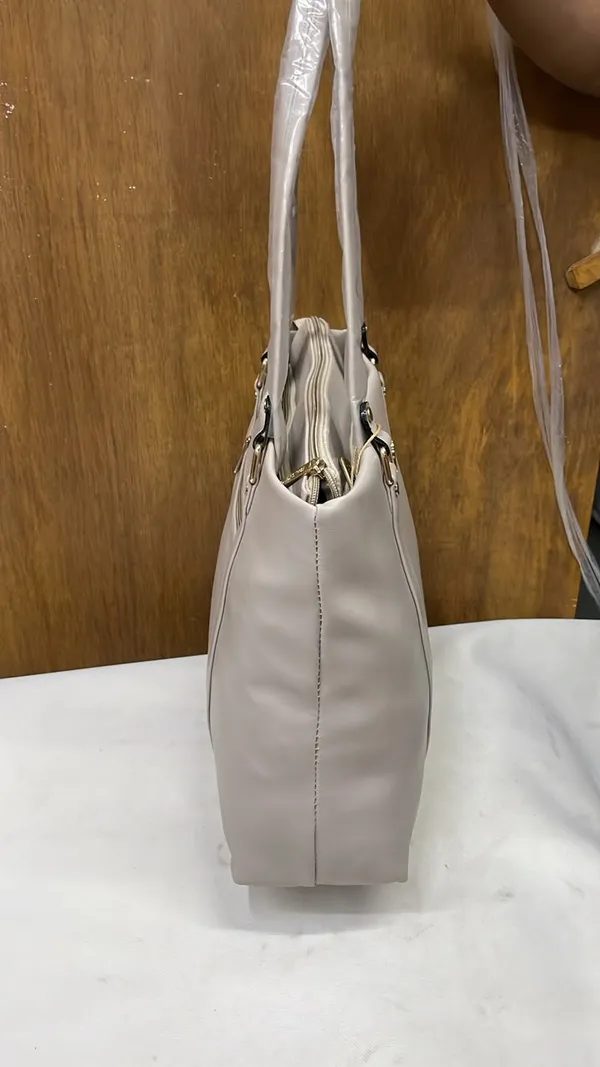 White_Pu_Leather_Tote_Bag_For_Women