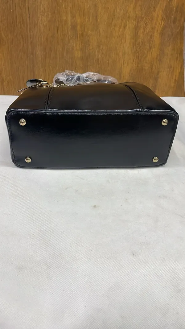 Black_Pu_Leather_Structured_Handbag_For_Women