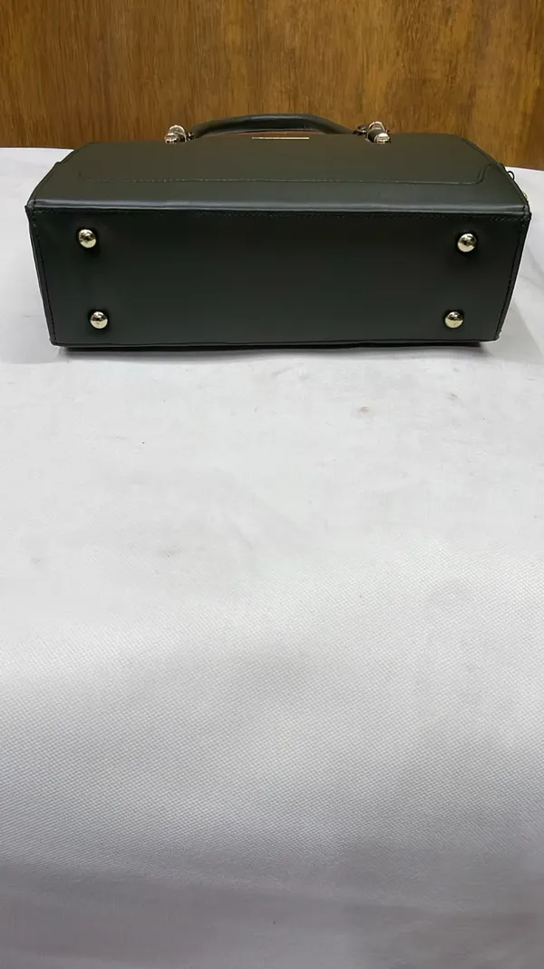 Black_Pu_Leather_Structured_Handbag_For_Women
