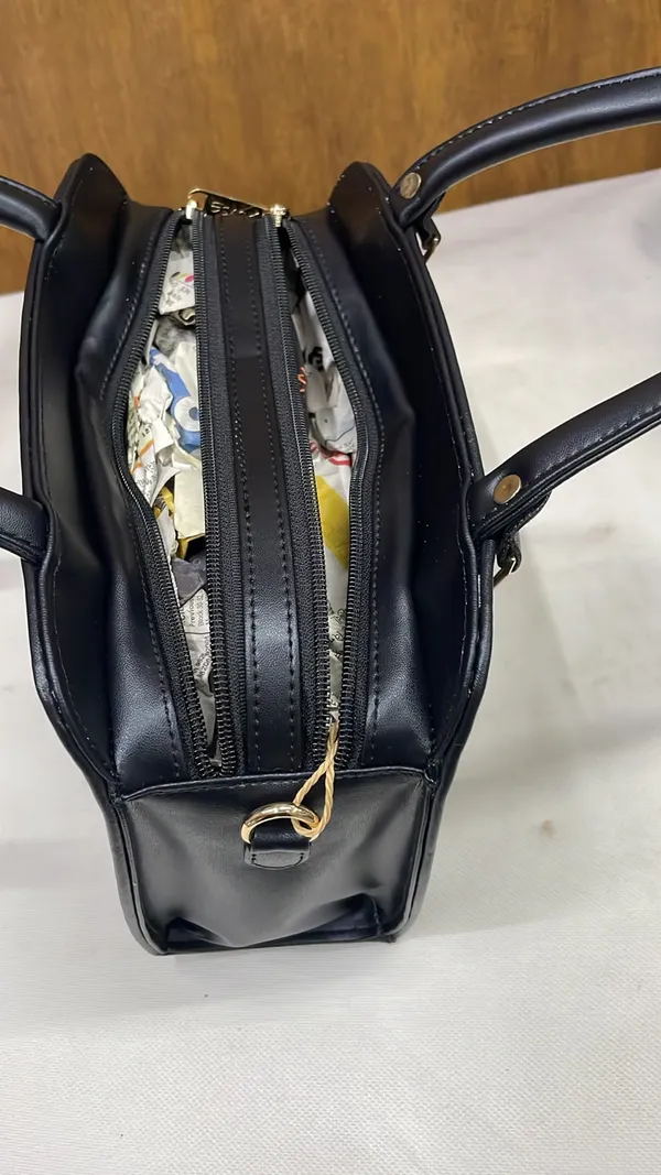 Black_Pu_Leather_Structured_Handbag_For_Women
