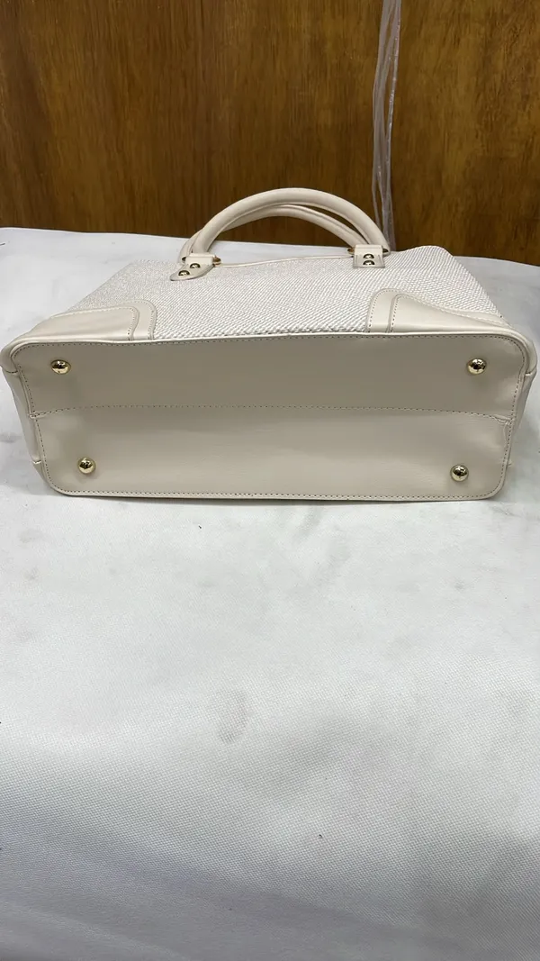 White_Pu_Leather_Tote_Bag_For_Women