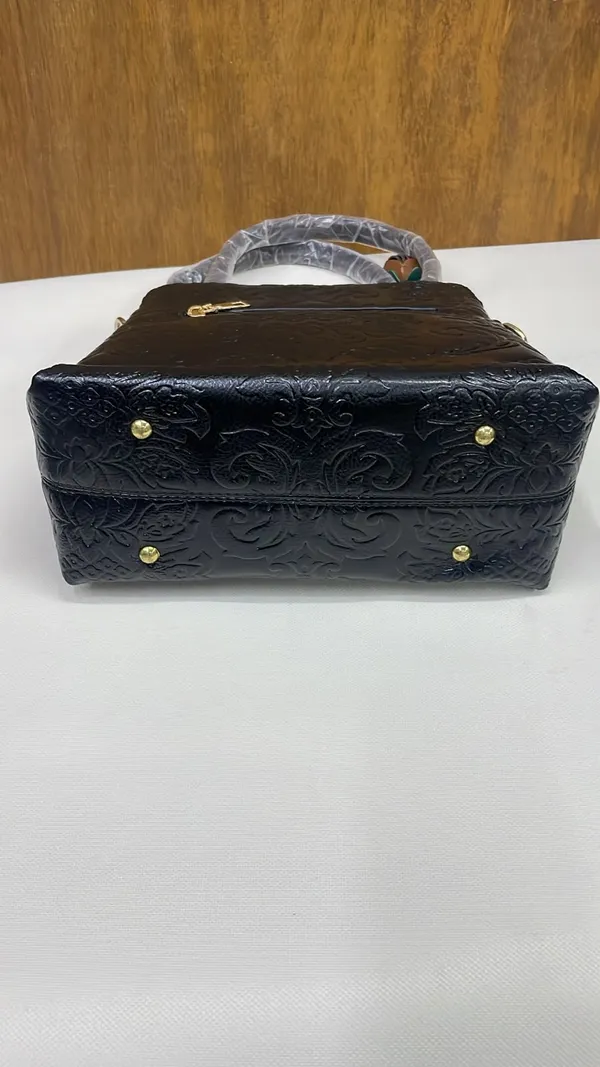 Black_Pu_Leather_Embossed_Tote_Bag_For_Women