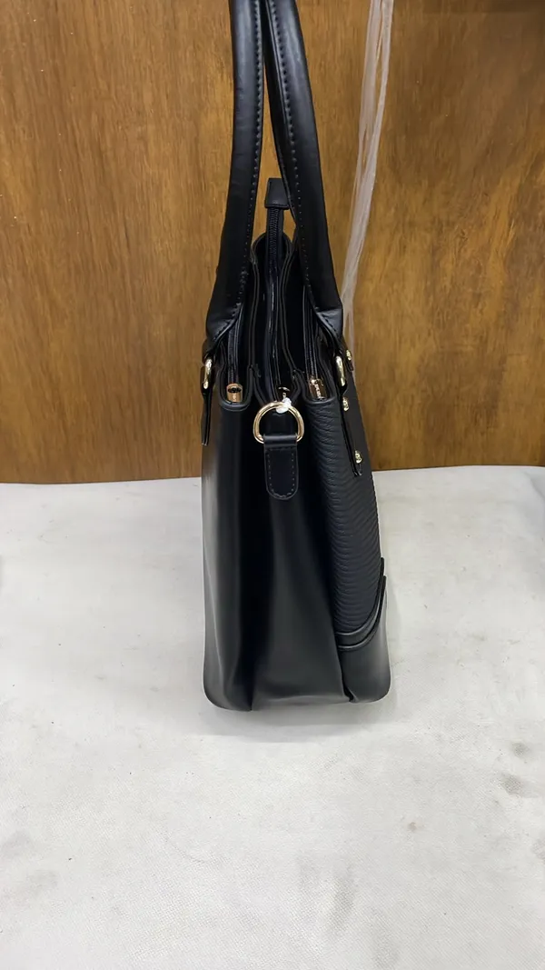 Black_Pu_Leather_Textured_Structured_Handbag_For_Women