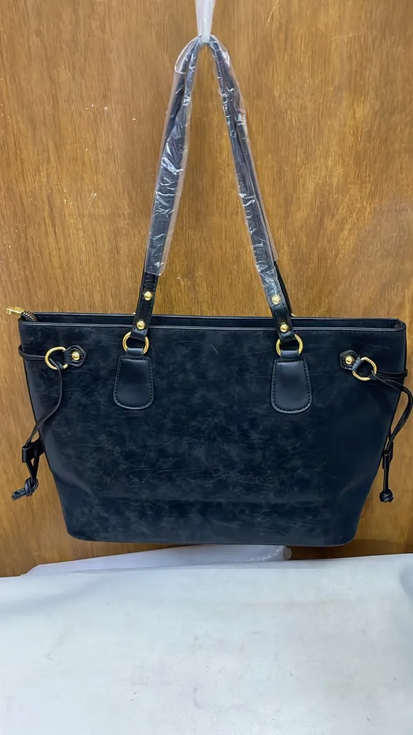 Black_Pu_Leather_Tote_Bag_For_Women