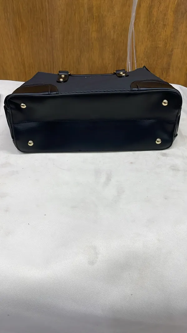 Black_Pu_Leather_Textured_Structured_Handbag_For_Women